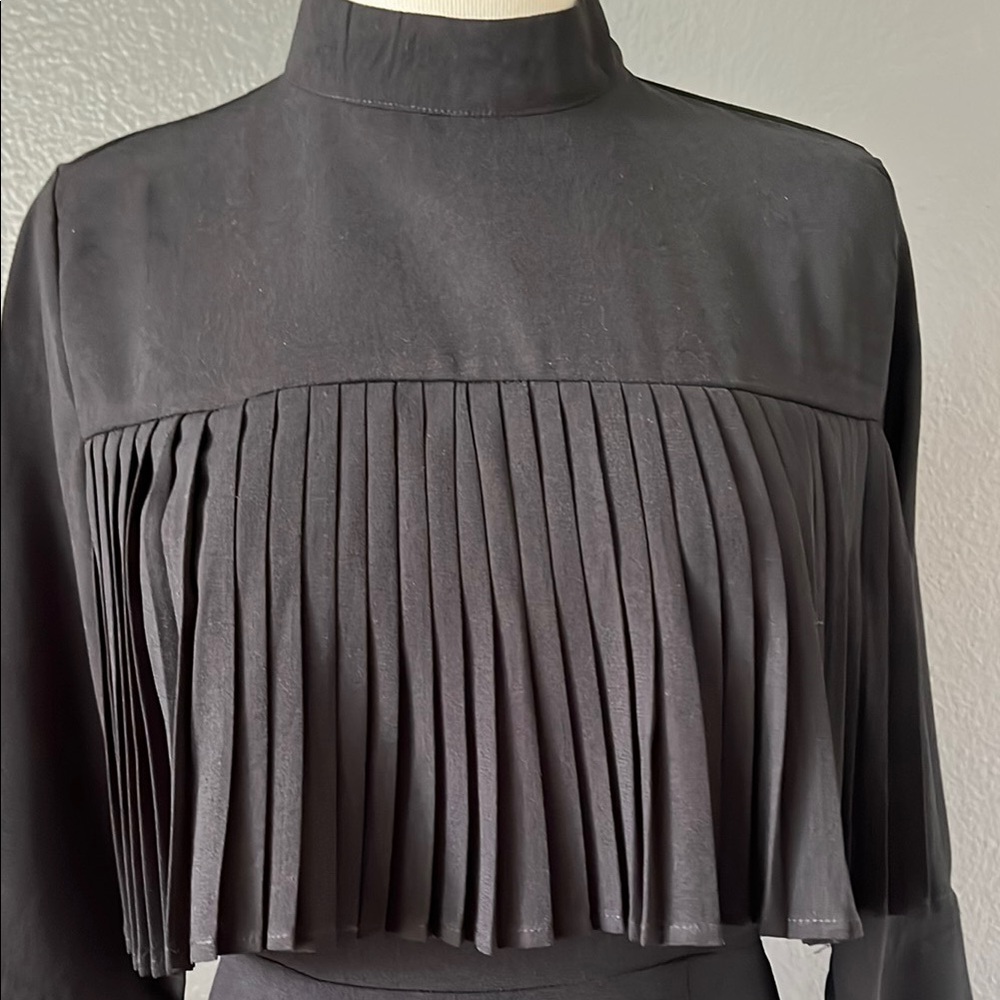PrettyLittleThing Black Sheath Dress with 3/4 Sleeves and Mock Neck - Picture 9 of 12
